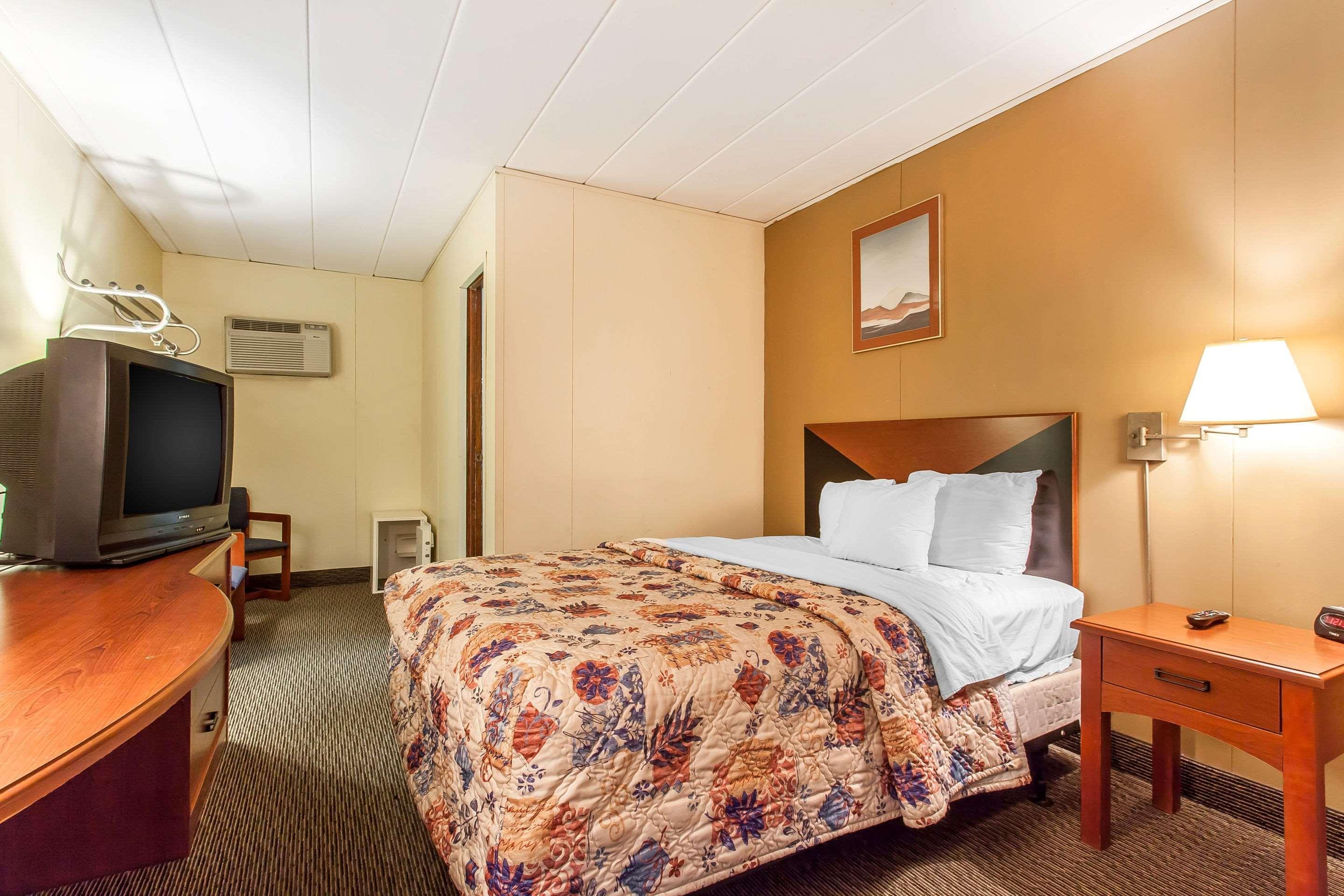 Rodeway Inn North Sandusky Extérieur photo