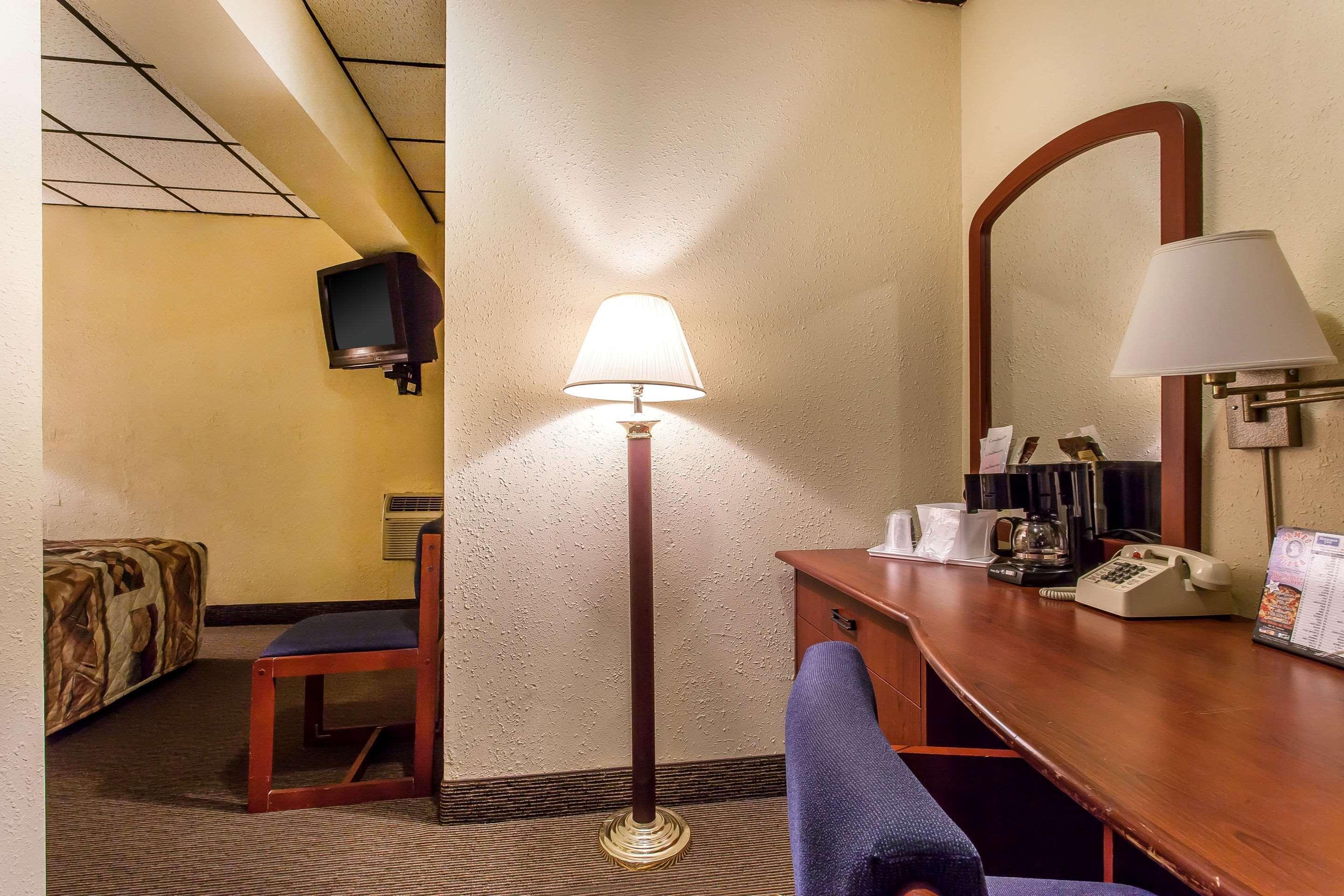 Rodeway Inn North Sandusky Extérieur photo