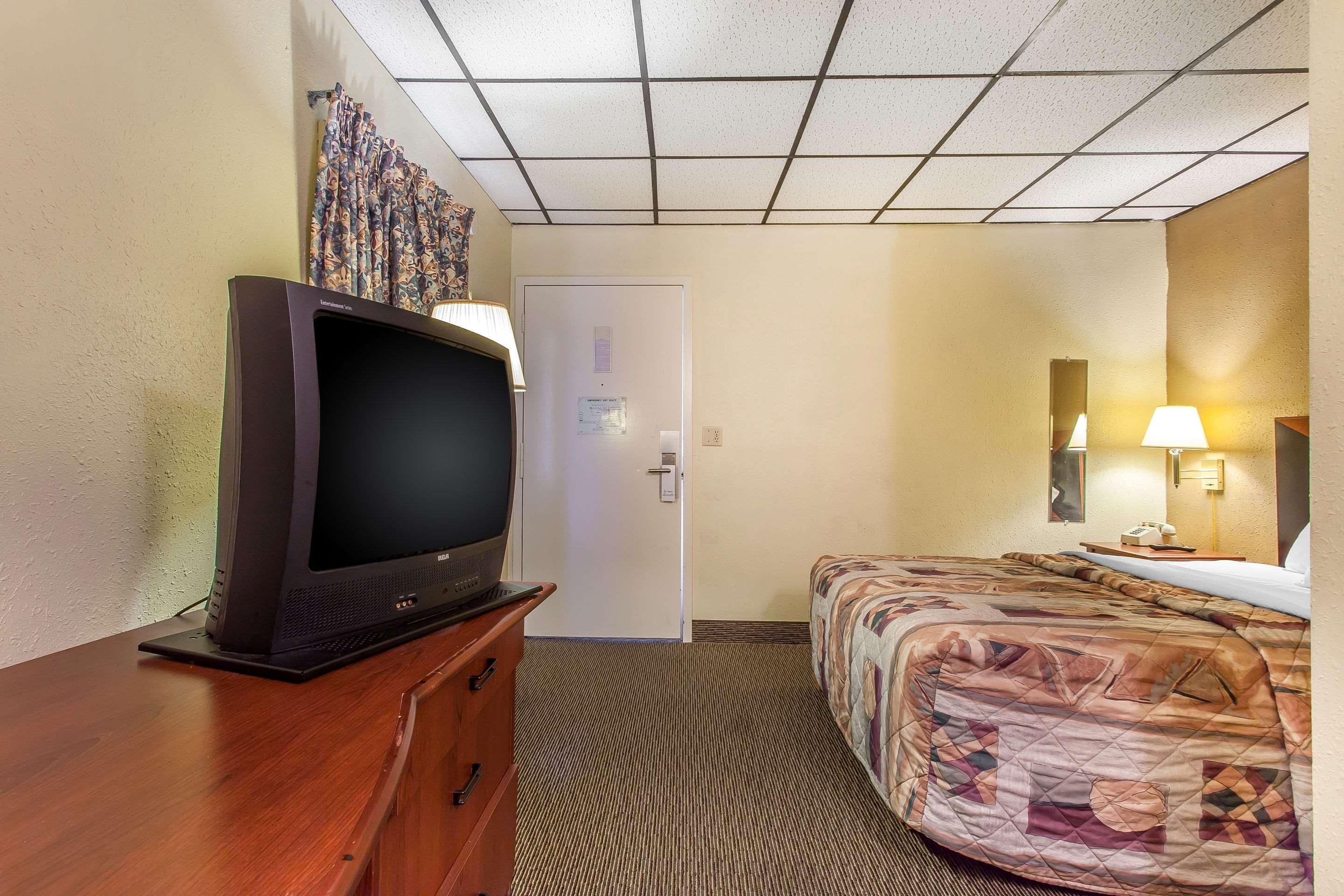 Rodeway Inn North Sandusky Extérieur photo