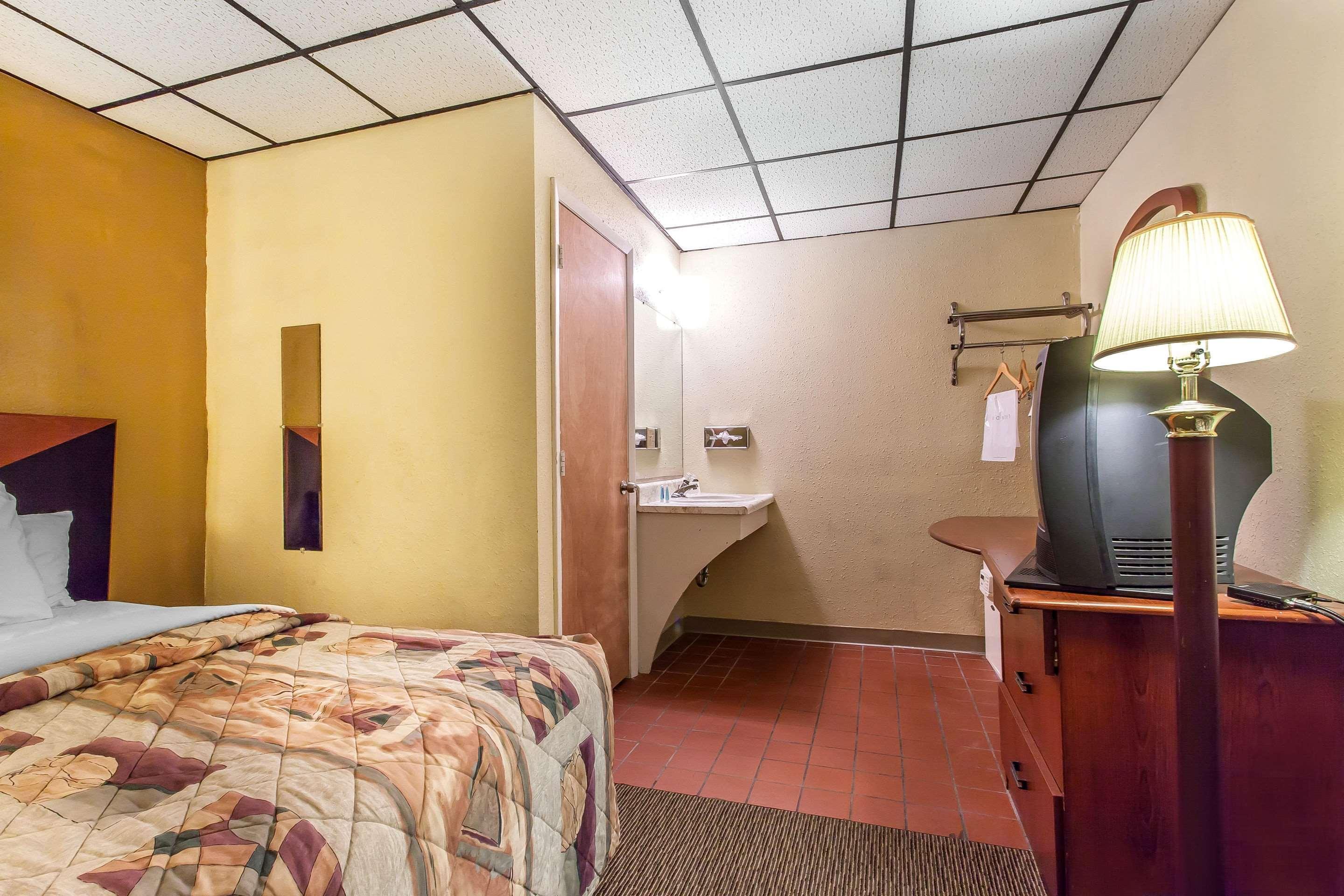 Rodeway Inn North Sandusky Extérieur photo