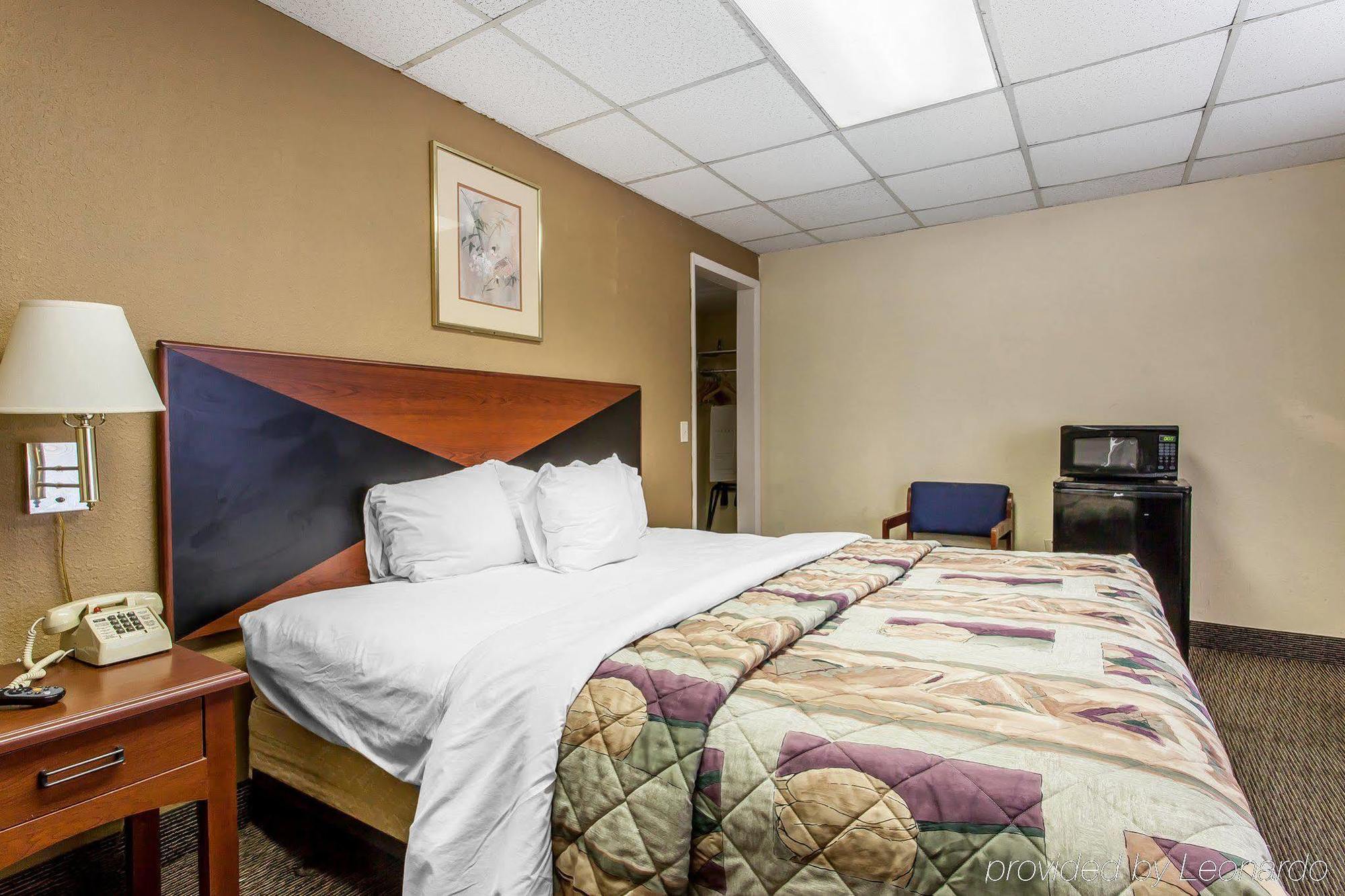 Rodeway Inn North Sandusky Extérieur photo