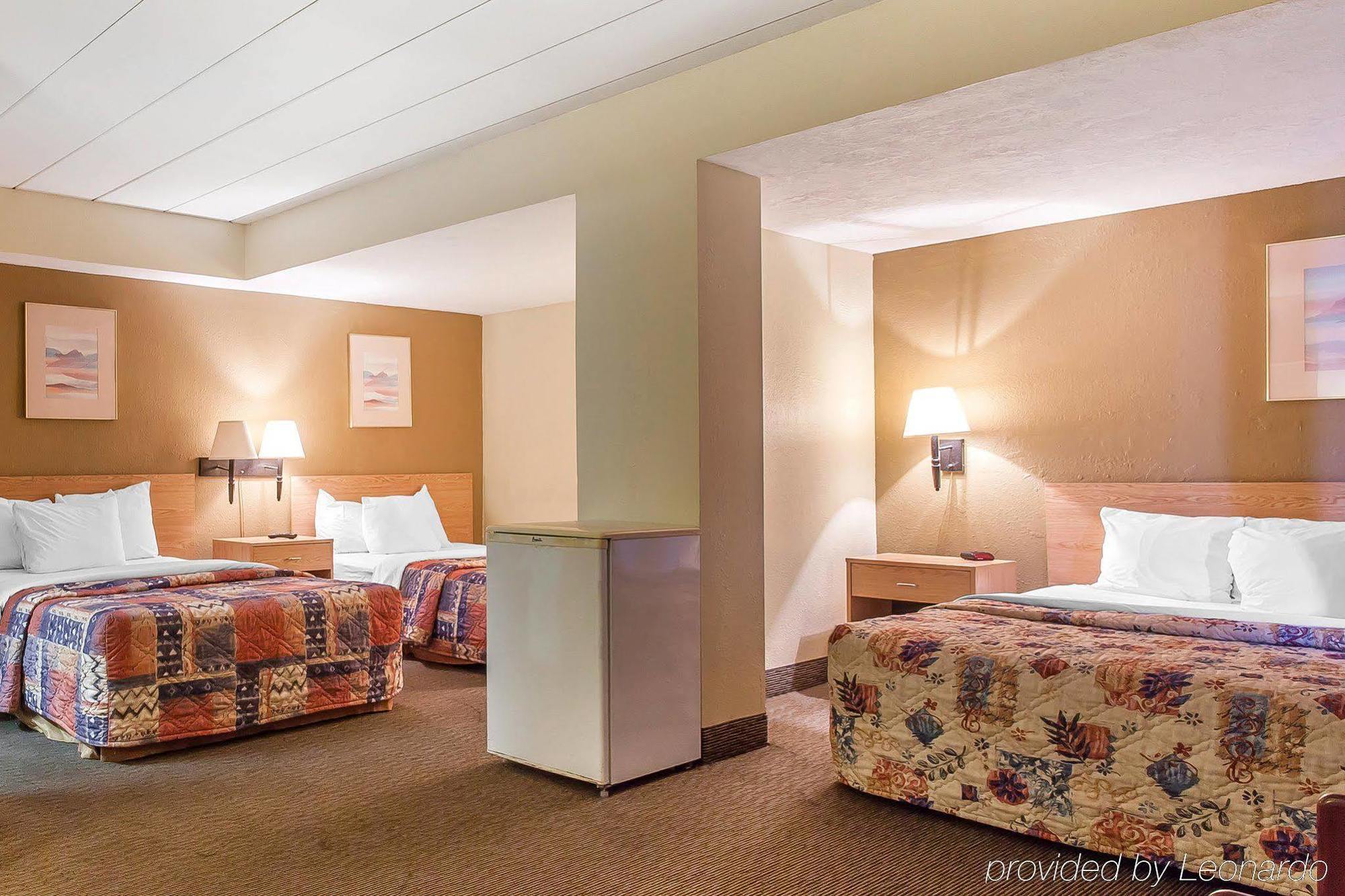 Rodeway Inn North Sandusky Extérieur photo